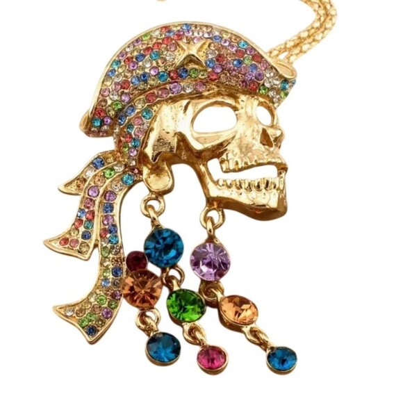 Betsey Johnson Necklace Multicolor Crystal Pirate Scull Pendant Gold Tone - Picture 1 of 2